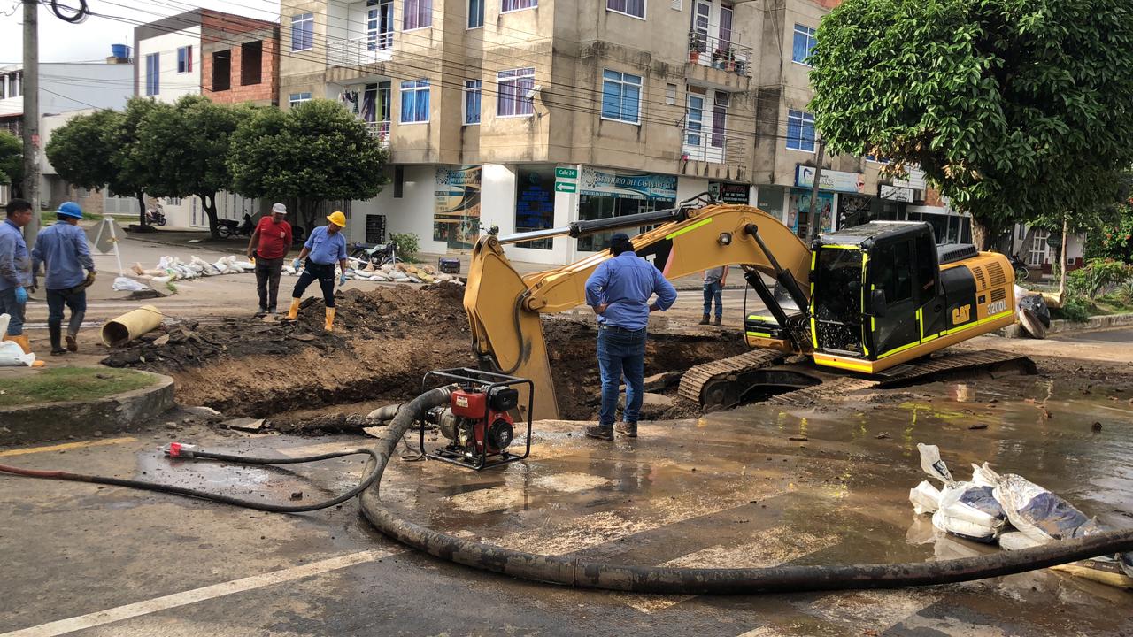 PROCESO DE LOS TRABAJOS EN LA INTERSECCIÓN DE LA CALLE 24 CON CARRERA 24
